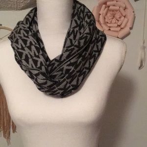 💕 Black& Grey Michael Kors Scarf! 💕
